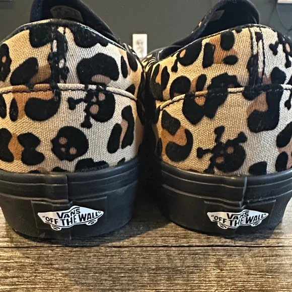 Vans Special Edition Skull Leopard Print Slip-On Shoes NWT 🏴‍☠️🐆 - Picture 5 of 10